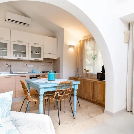 Sa Barchitta A Nella Baia Di Porto Luna Villa *
